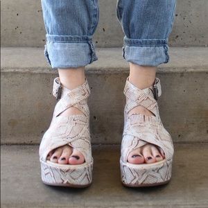 Matisse Runaway Flatform in Metallic Snakeskin